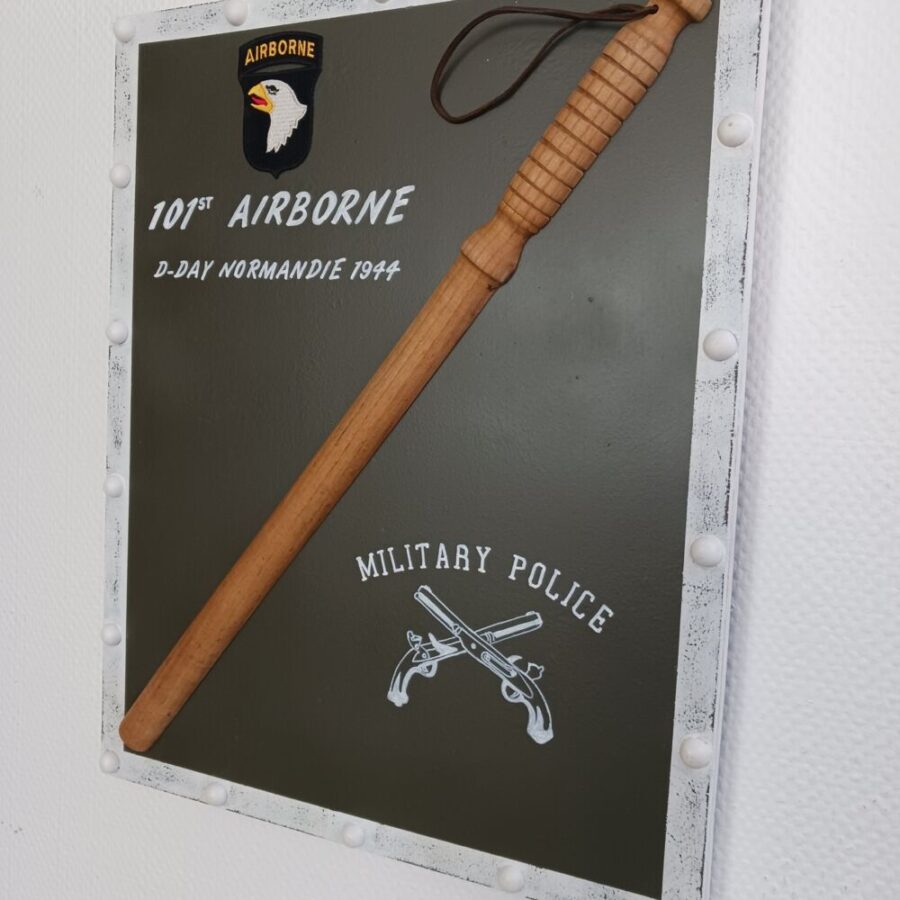 Panneau bois "Military Police" 101ème Airborne – Image 2