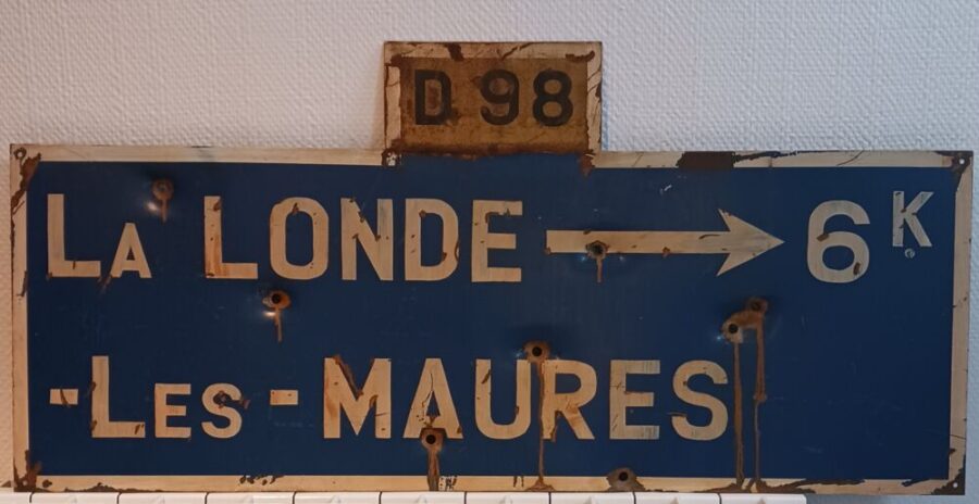 Panneau métal "D98 - La Londe - Les-Maures"