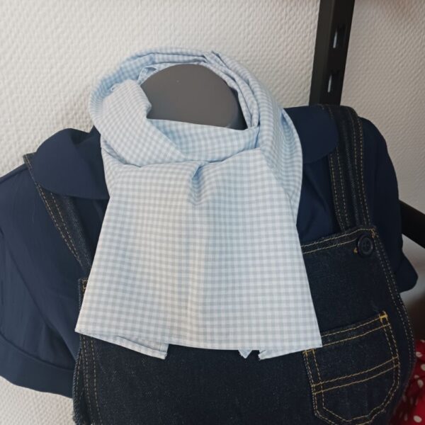 Foulard type "ROCHAMBELLES"  vichy bleu