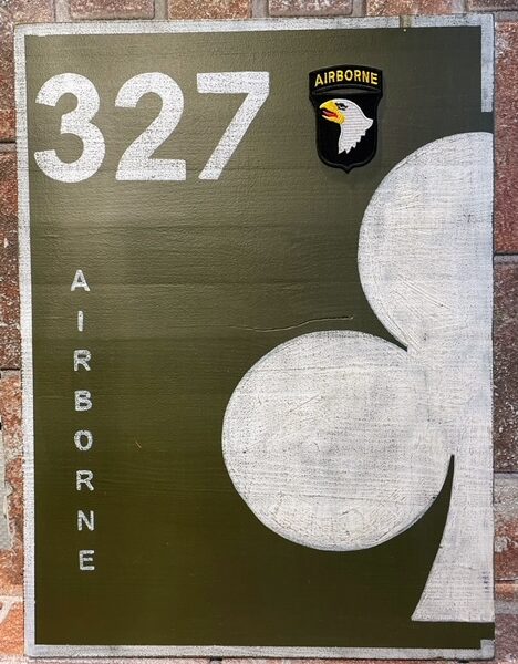 Panneau bois "327th G.I.R." 101st Airborne