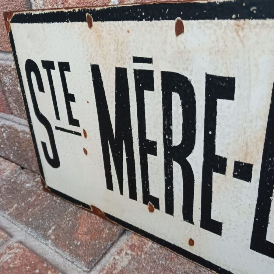 Plaque métal "STE MERE EGLISE"  20cm x 40cm – Image 3