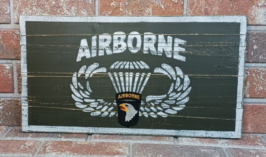 Panneau bois "AIRBORNE"