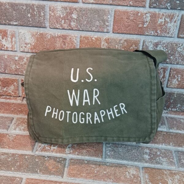 BESACE "US WAR PHOTOGRAPHER"