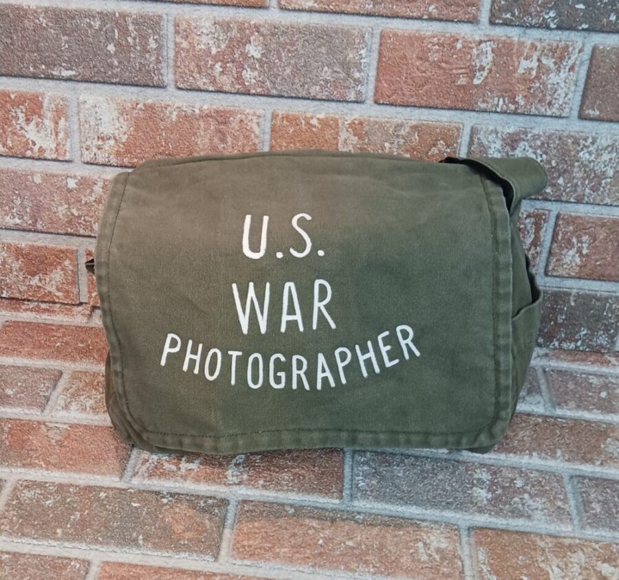 BESACE "US WAR PHOTOGRAPHER"